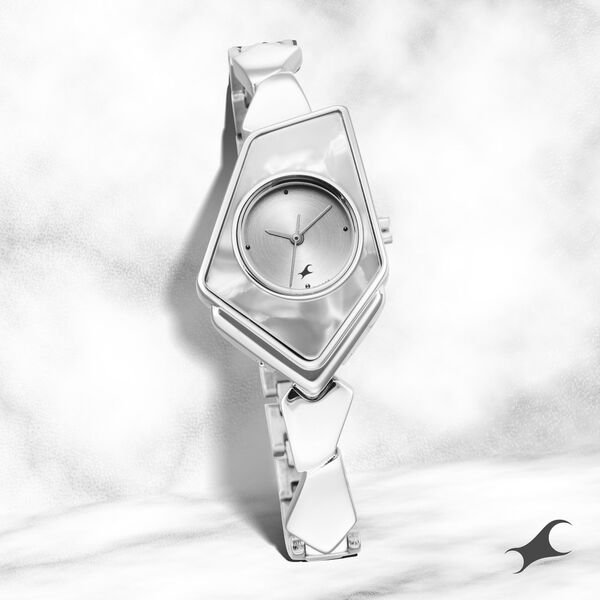 Fastrack Younique Quartz Analog Silver Dial Metal Strap Watch for Girls - image number 0