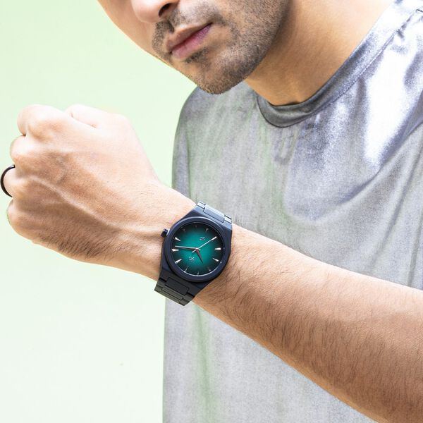 Vyb Quest By Fastrack Quartz Analog Green Gradient Dial Metal Strap Watch For Guys - image number 6