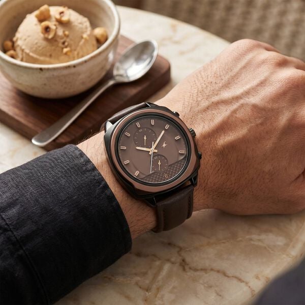 Fastrack Gelato Black chronograph watch with Chocolate dial for Guys - image number 7