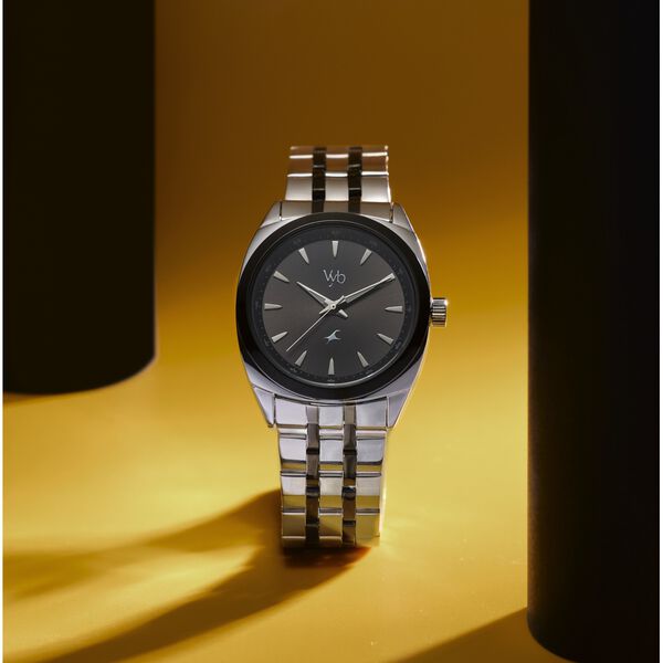 Fastrack Vyb Arcane Quartz Analog Black Dial Two Toned Color Metal Strap Watch For Guys - image number 0