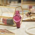 Fastrack Vyb Aurora Quartz Analog Pink Dial Stainless Steel Strap Watch for Girls - image number 3