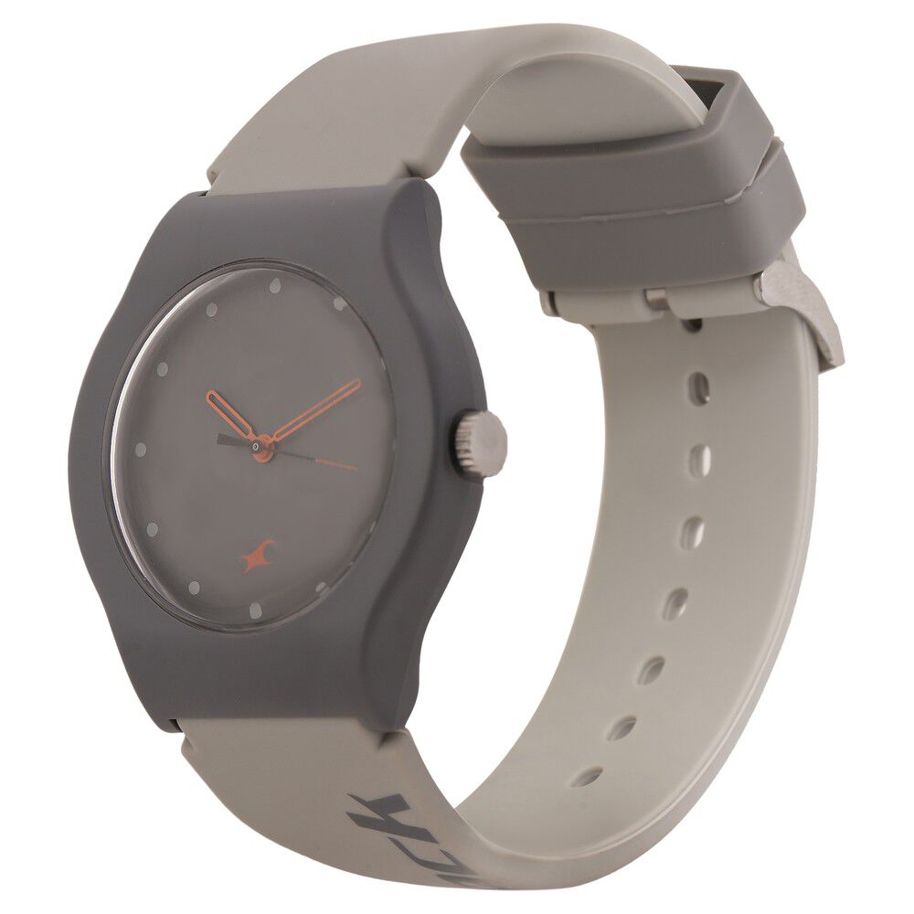 Fastrack 9915pp59 top