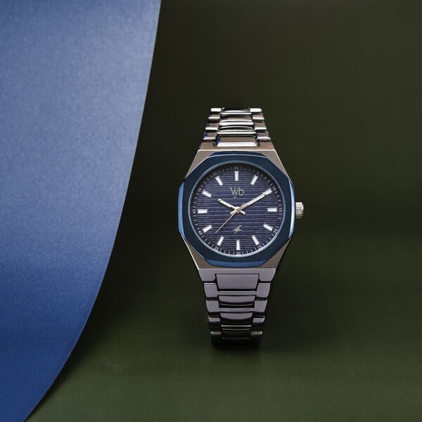 Fastrack Vyb Limitless Quartz Analog Blue Dial Silver Color Metal Strap Watch For Guys - image number 0