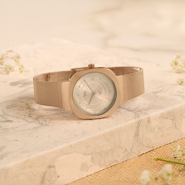 Fastrack Vyb Mirage Quartz Analog Rose Gold Dial Metal Strap Watch For Girls