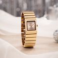 Vyb Successor By Fastrack Quartz Analog Rose Gold Dial Rose Gold Metal Strap Watch For Girls - image number 0
