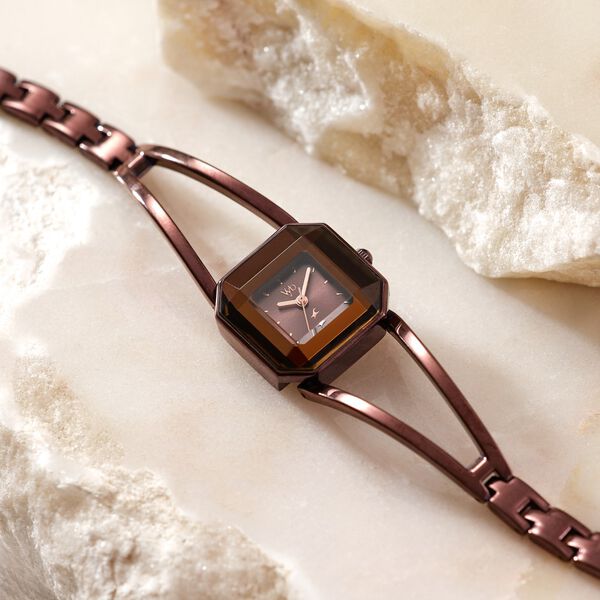 Fastrack Vyb Striker Quartz Analog Brown Dial Brown Metal Strap Watch For Girls - image number 0