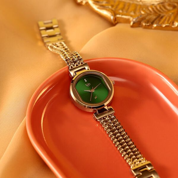 Vyb Seeker By Fastrack Quartz Analog Green Dial Golden Stainless Steel Strap Watch For Girls - image number 0