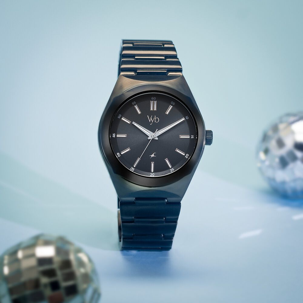 aretan Buy Online Fastrack Vyb Arcane Quartz Analog Black Dial Two