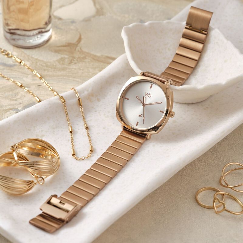 Buy Online Fastrack Vyb Minimalist Quartz Analog Silver Dial Rose