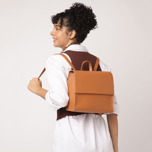 Fastrack Boxy College Backpack for Women |Stylish Backpack for Girls, Women, Ladies |Everyday College Backpack Made of High-Quality Faux Leather (Tan) - image number 7