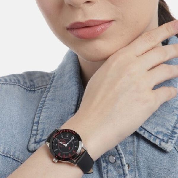 Fastrack Quartz Analog Black Dial Leather Strap Watch for Girls - image number 4