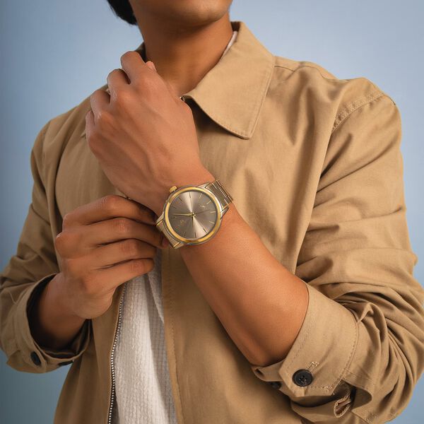 Fastrack Vyb Phantom Quartz Analog Khaki Dial Metal Strap Watch For Guys - image number 7