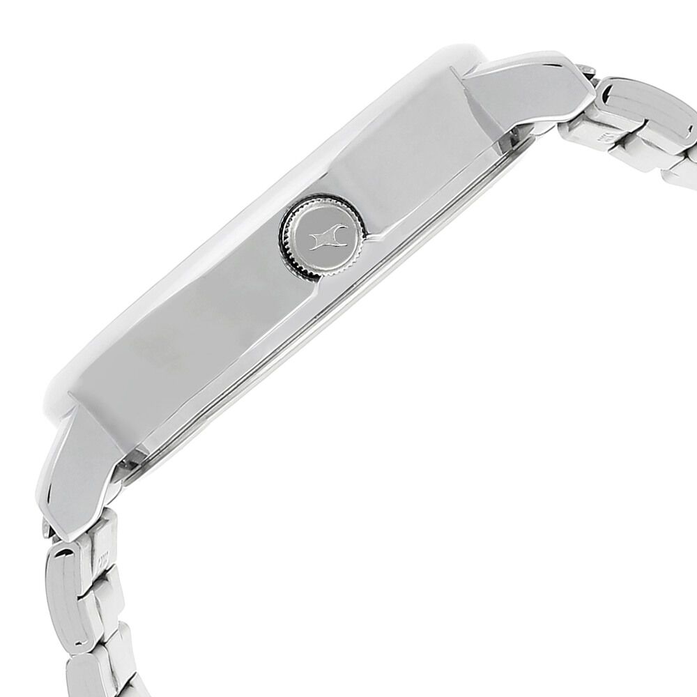 Fastrack 38052 2025