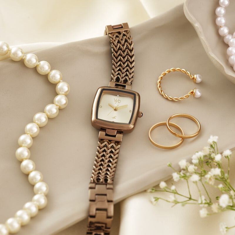 Buy Online Fastrack Vyb Showstopper Quartz Analog Golden Dial
