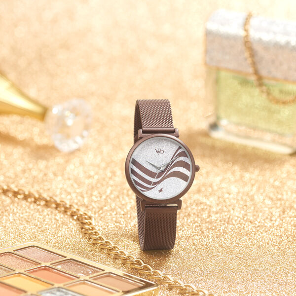 Fastrack Vyb Seeker Quartz Analog Silver Dial Stainless Steel Strap Watch for Girls - image number 2
