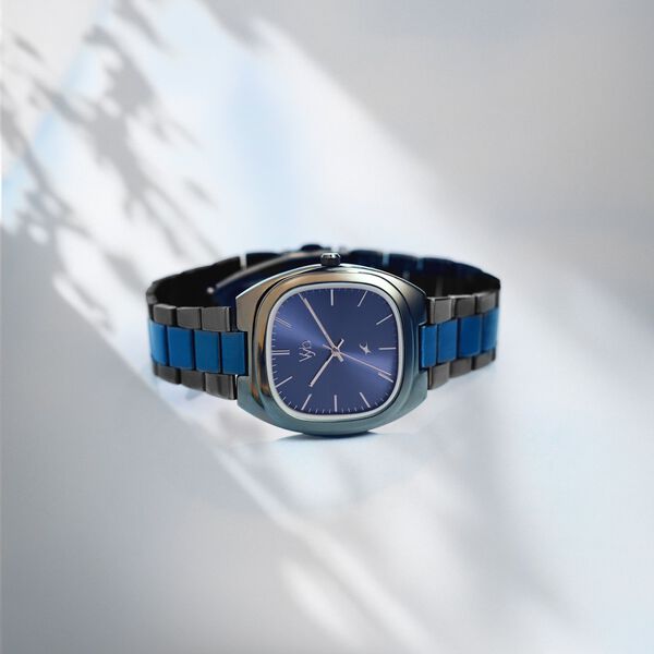 Fastrack Vyb Aviator Quartz Analog Blue Dial Metal Strap Watch For Guys - image number 0