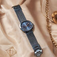 Fastrack Vyb Flare Quartz Analog Blue Dial Metal Strap Watch for Girls - image number 2