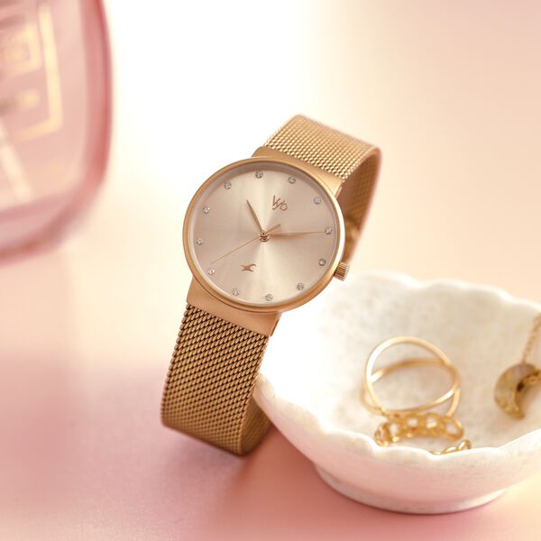 Fastrack Vyb Bliss Quartz Analog Rose Gold Dial Rose Gold Color Metal Strap Watch For Girls - image number 0