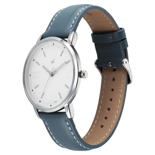 Fastrack Stunners X Quartz Analog Silver Dial Leather Strap Watch For Guys - image number 2