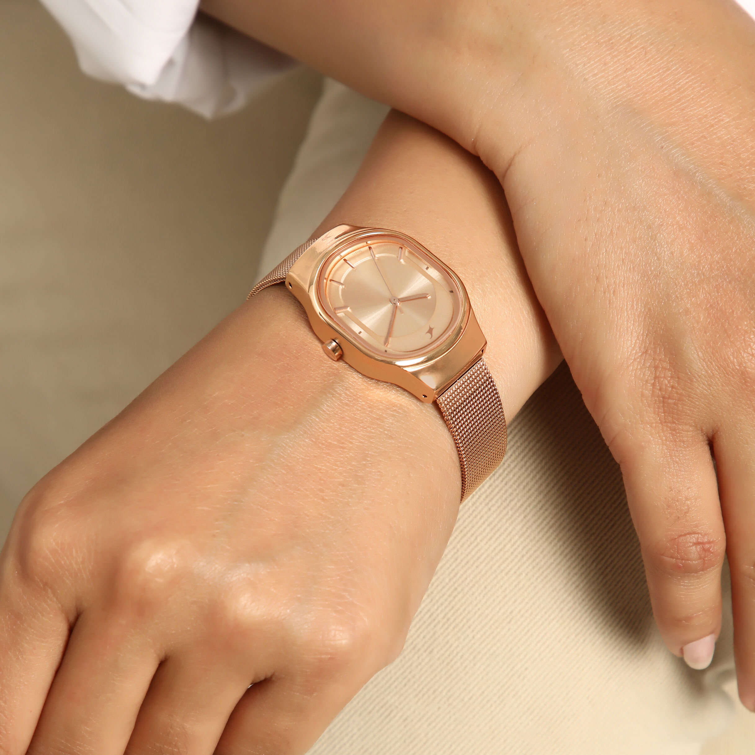 Ladies wrist watch of fastrack online