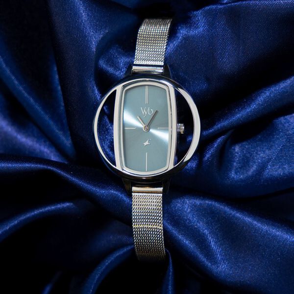 Fastrack Vyb Charmer Quartz Analog Blue Dial Stainless Steel Strap Watch for Girls - image number 0