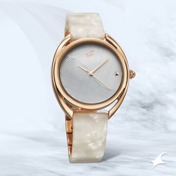 Fastrack Younique Quartz Analog Mother Of Pearl Dial Acetate And Metal Strap Watch For Girls