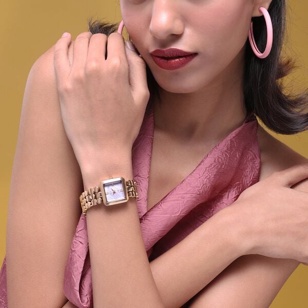 Vyb Iconiqu? By Fastrack Quartz Analog Lilac Mother of Pearl Dial Rose Gold Metal Strap Watch For Girls - image number 7