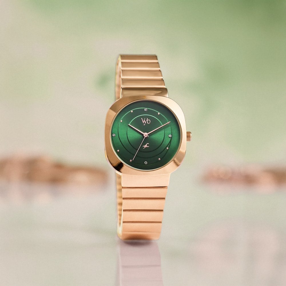 Buy Online Fastrack Vyb Mirage Quartz Analog Green Dial Metal