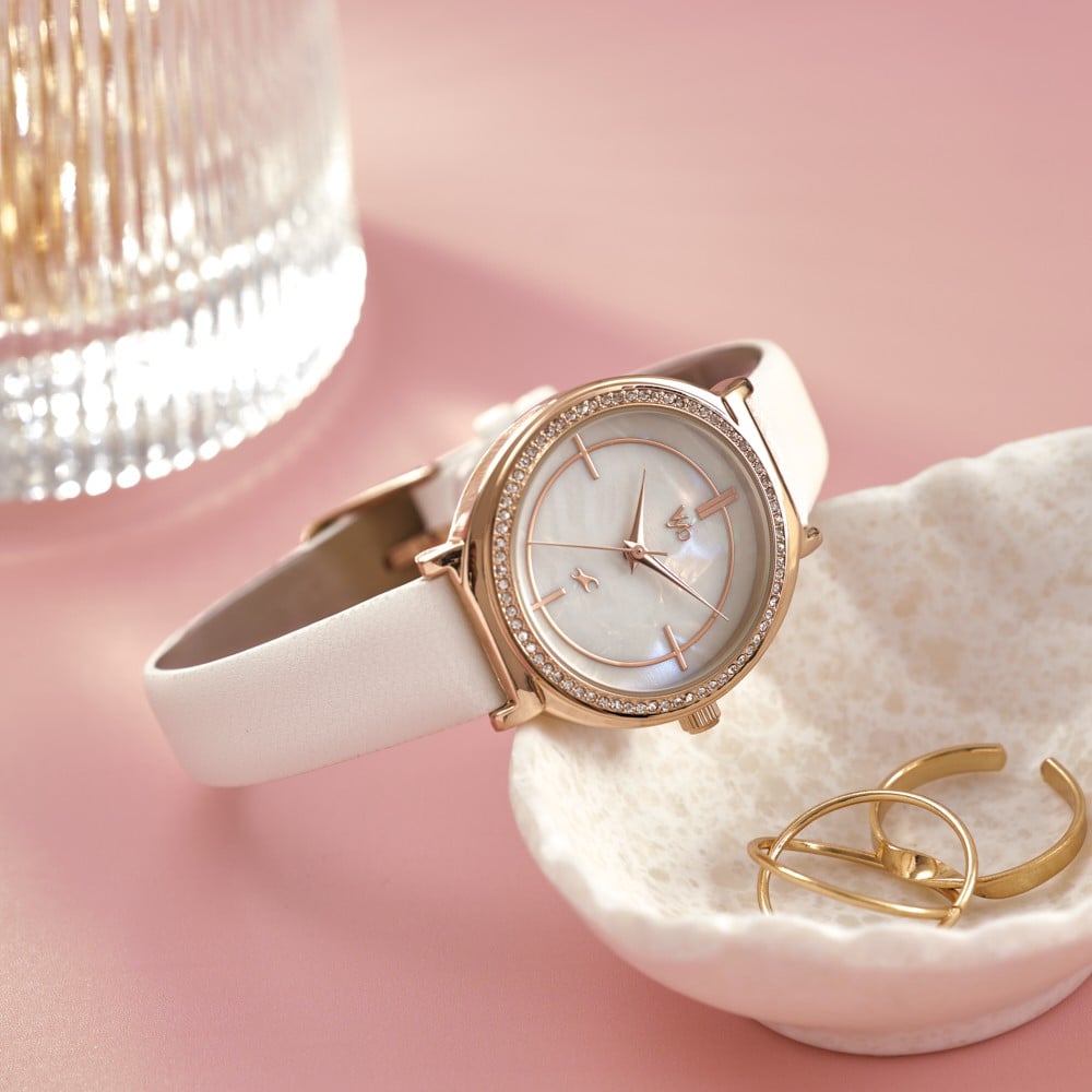 Buy Online Fastrack Vyb Spotlight Quartz Analog Mother of