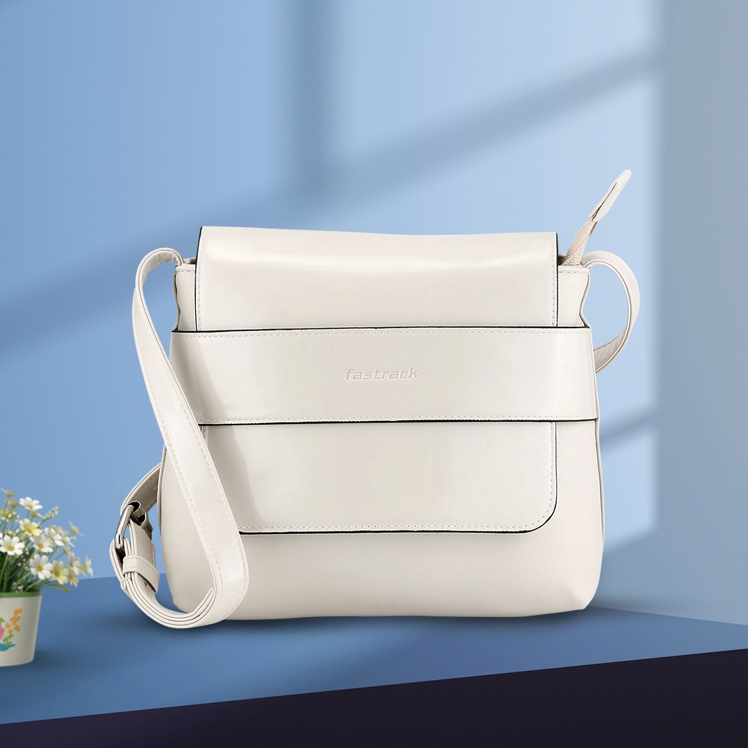 Titan fastrack bags discount